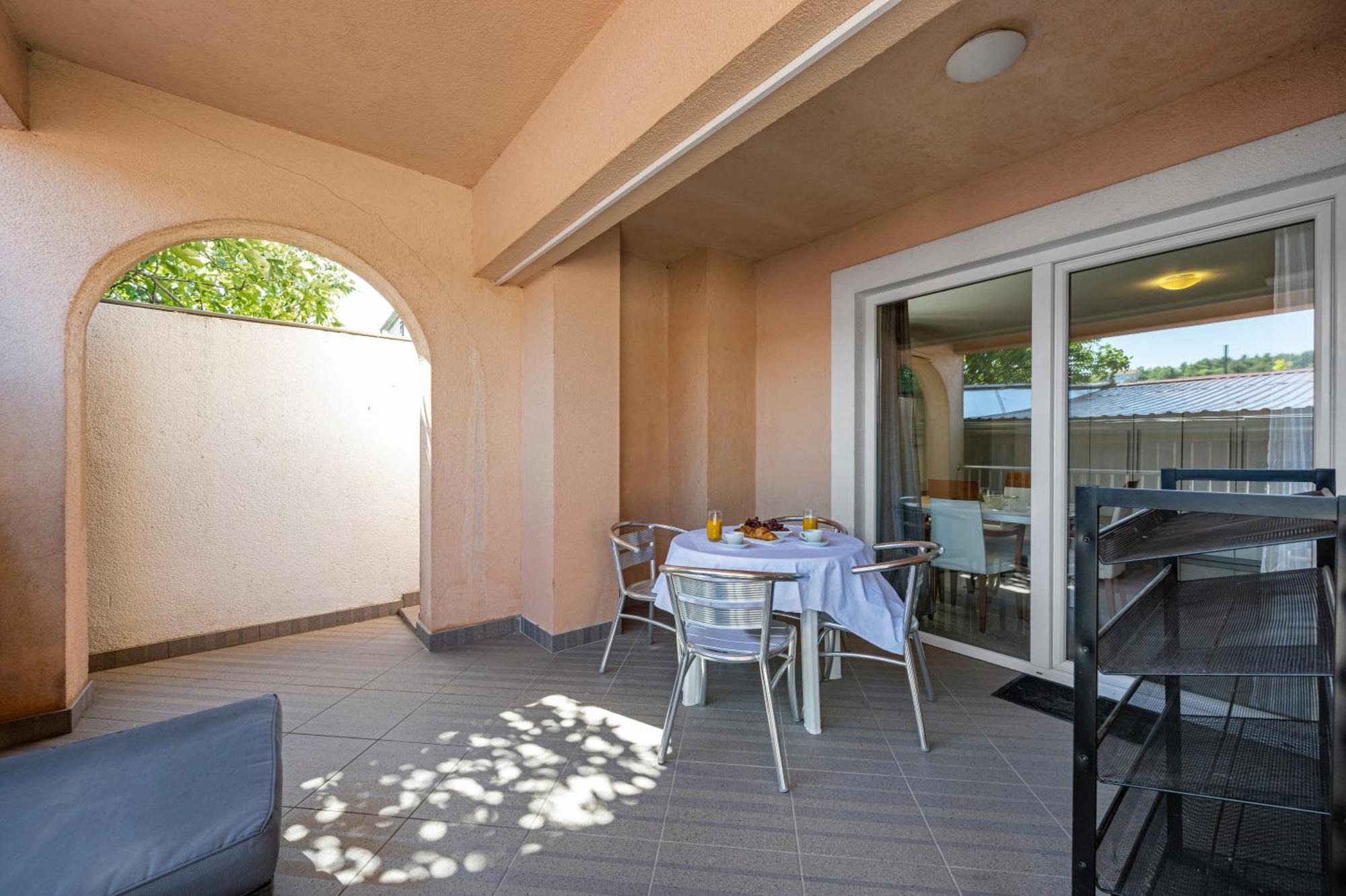 Villa Annaleah Dubravice Exterior foto